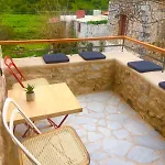 Pyrrichos Stone House * Pirrikhos