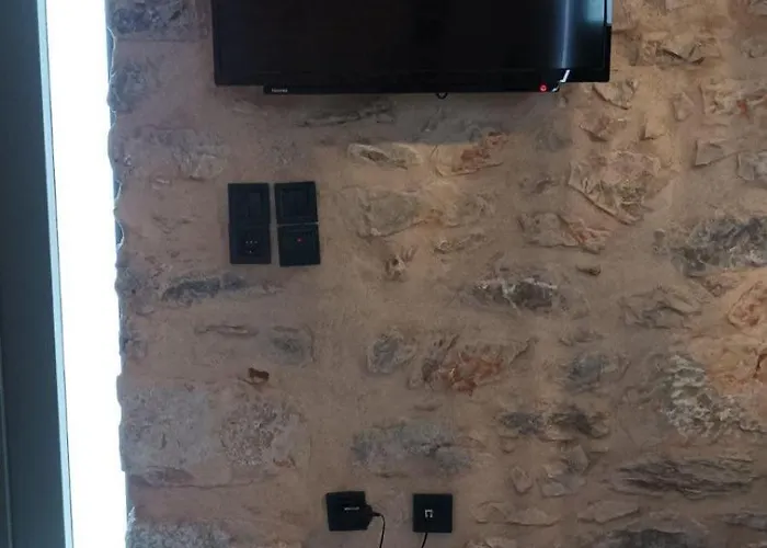 Pyrrichos Stone House * Pirrikhos